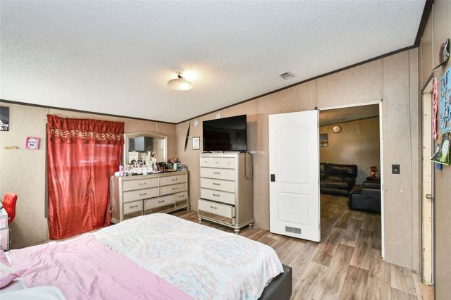 93 Road 5101, Cleveland, TX 77327