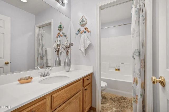 28434 Agajanian Drive, Santa Clarita, CA 91390