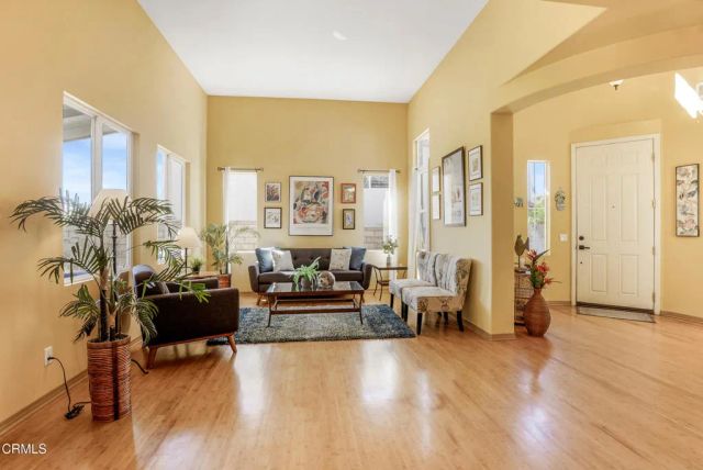 28434 Agajanian Drive, Santa Clarita, CA 91390