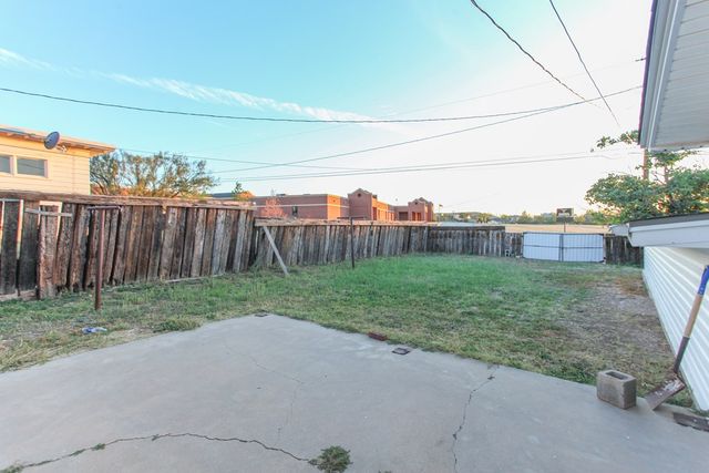 600 Caylor Dr, Big Spring, TX 79720