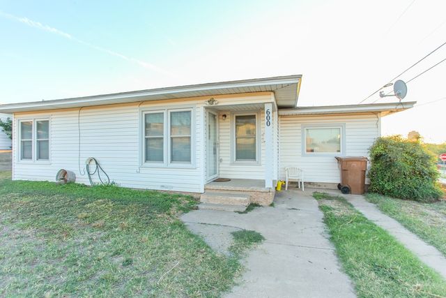 600 Caylor Dr, Big Spring, TX 79720