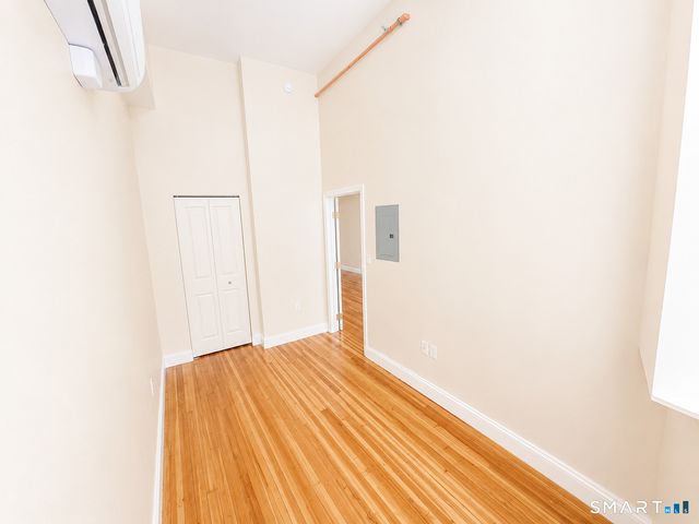105 Bank Street 1C, Waterbury, CT 06702