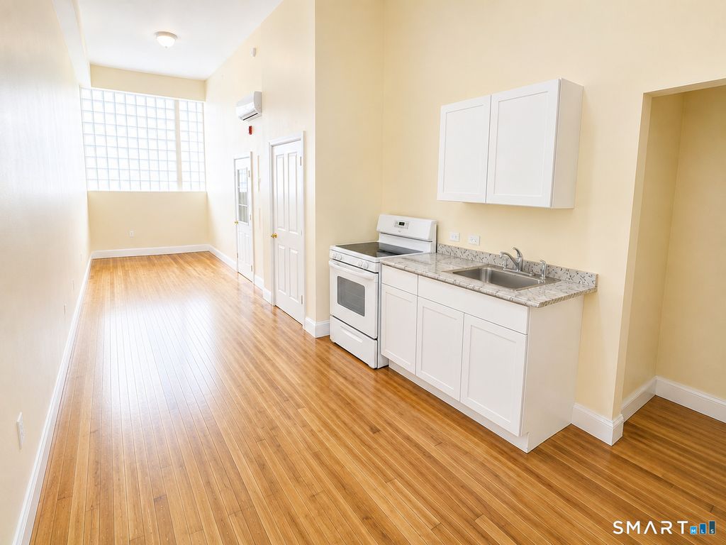 105 Bank Street 1C, Waterbury, CT 06702
