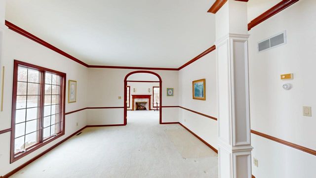 811 Royal Dublin Lane, Dyer, IN 46311