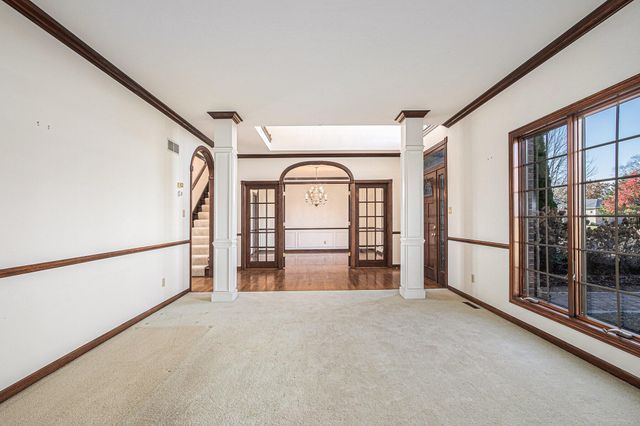 811 Royal Dublin Lane, Dyer, IN 46311