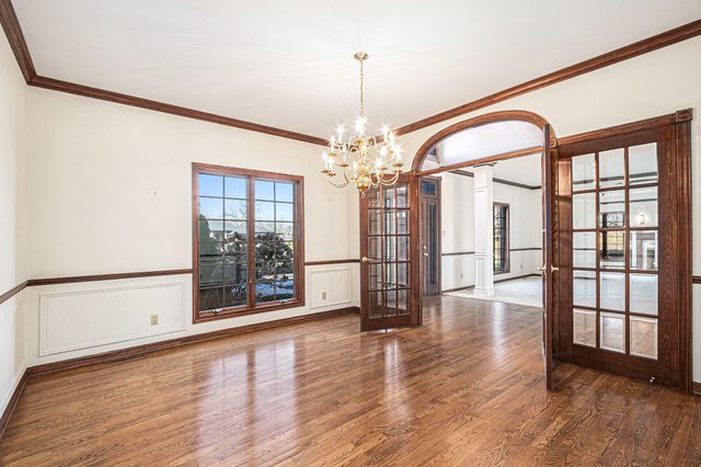 811 Royal Dublin Lane, Dyer, IN 46311