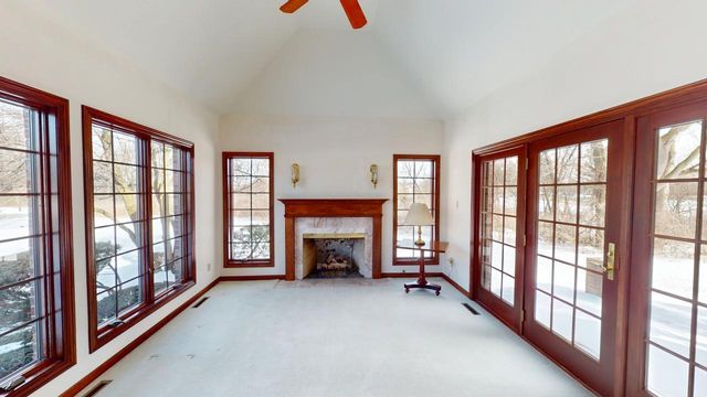 811 Royal Dublin Lane, Dyer, IN 46311