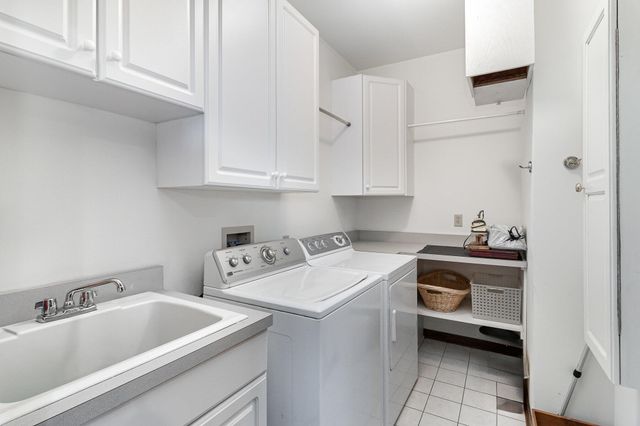 811 Royal Dublin Lane, Dyer, IN 46311