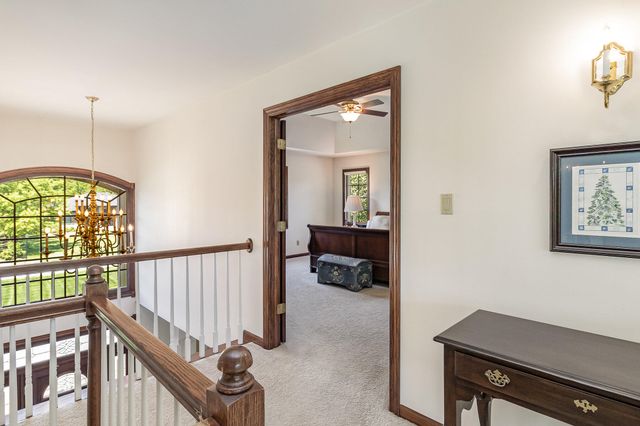 811 Royal Dublin Lane, Dyer, IN 46311