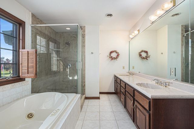 811 Royal Dublin Lane, Dyer, IN 46311