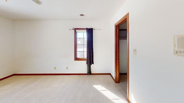 811 Royal Dublin Lane, Dyer, IN 46311