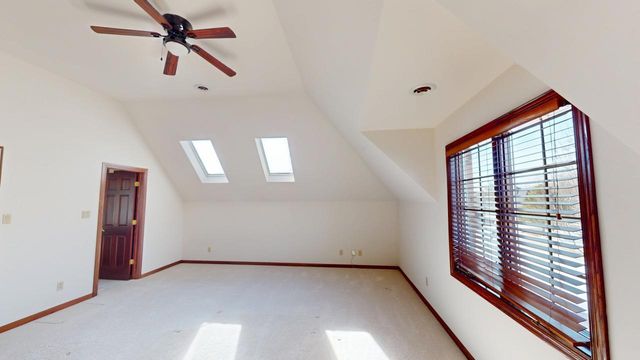 811 Royal Dublin Lane, Dyer, IN 46311