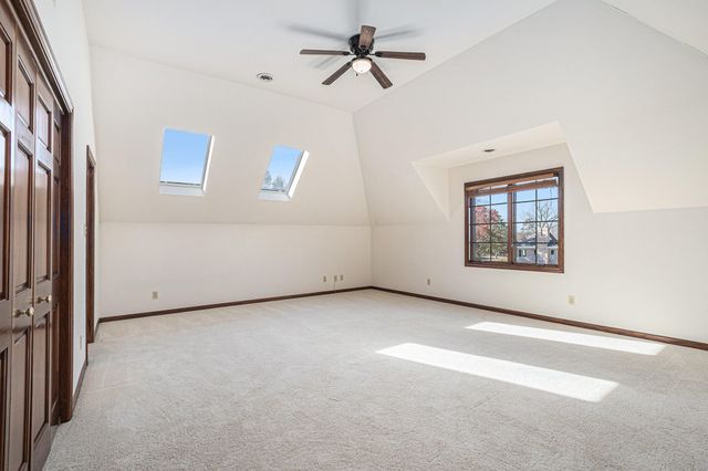 811 Royal Dublin Lane, Dyer, IN 46311