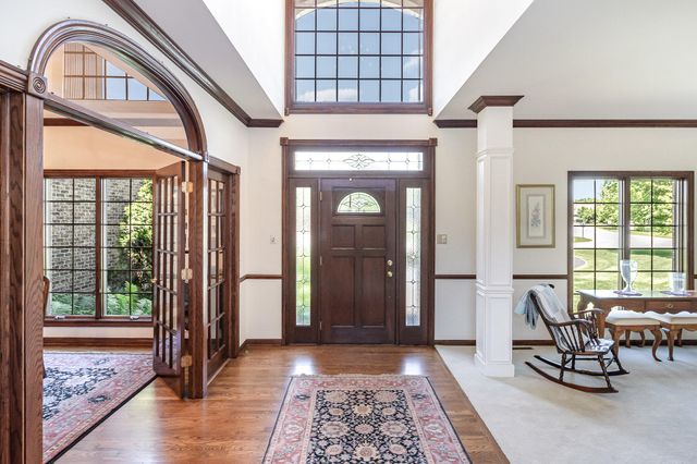 811 Royal Dublin Lane, Dyer, IN 46311