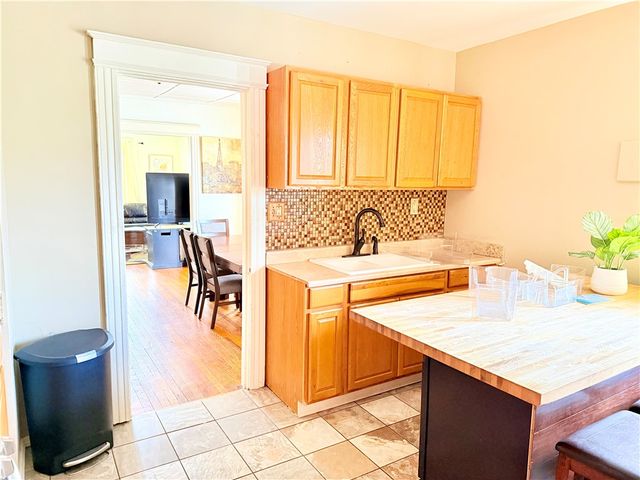 948 Monroe Avenue, Rochester, NY 14607