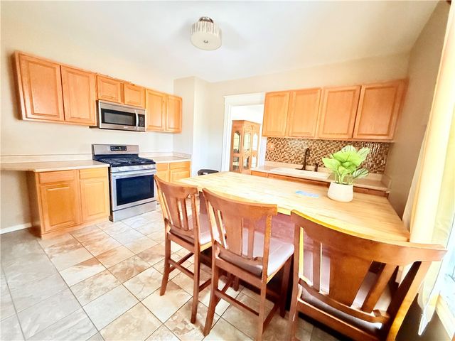 948 Monroe Avenue, Rochester, NY 14607
