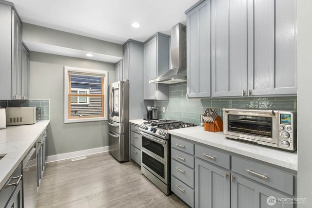 2858 NW 90th Place, Seattle, WA 98117