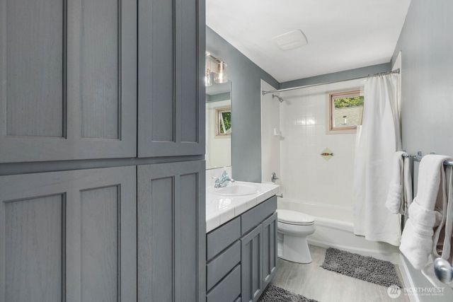 2858 NW 90th Place, Seattle, WA 98117