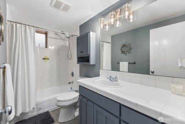 2858 NW 90th Place, Seattle, WA 98117