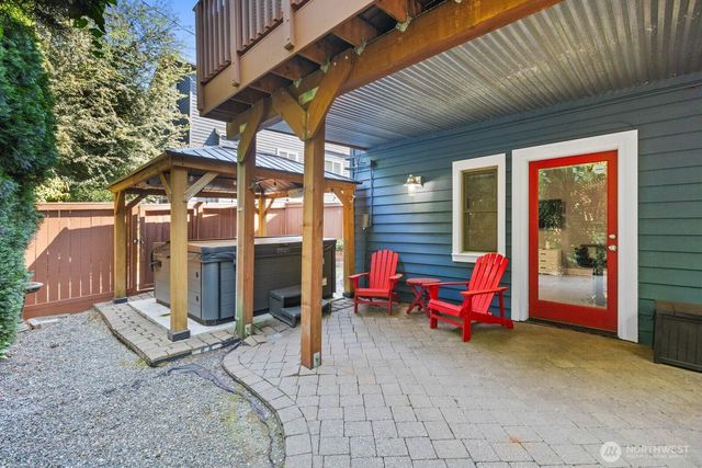 2858 NW 90th Place, Seattle, WA 98117