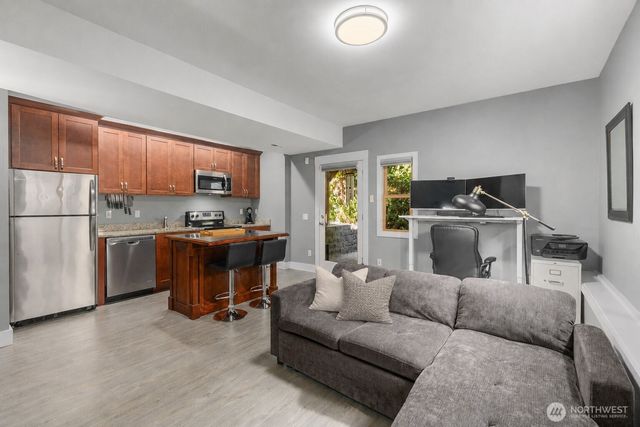 2858 NW 90th Place, Seattle, WA 98117
