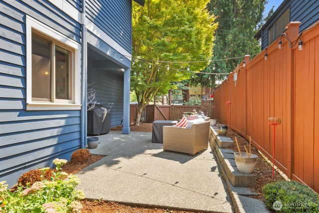 2858 NW 90th Place, Seattle, WA 98117