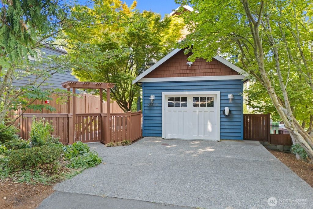 2858 NW 90th Place, Seattle, WA 98117