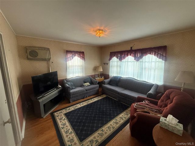 2725 165th Street, Flushing, NY 11358