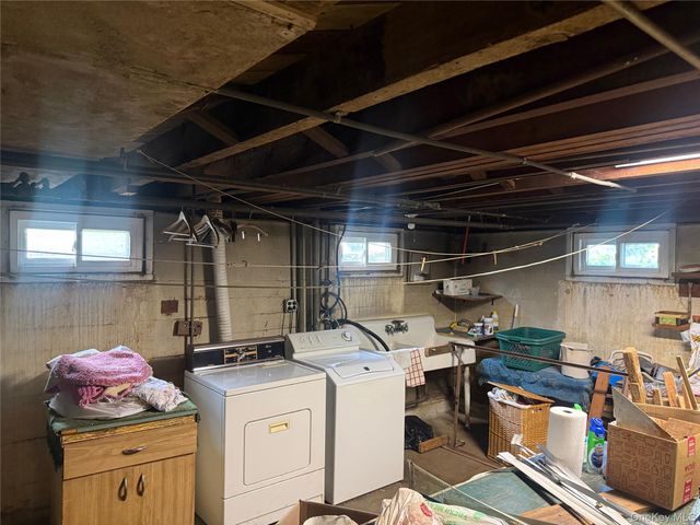2725 165th Street, Flushing, NY 11358