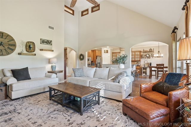 10305 E 94th Court North, Owasso, OK 74055