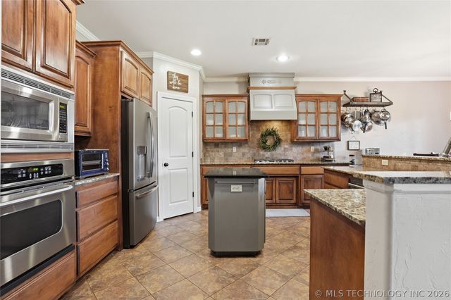 10305 E 94th Court North, Owasso, OK 74055
