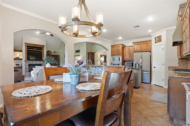10305 E 94th Court North, Owasso, OK 74055