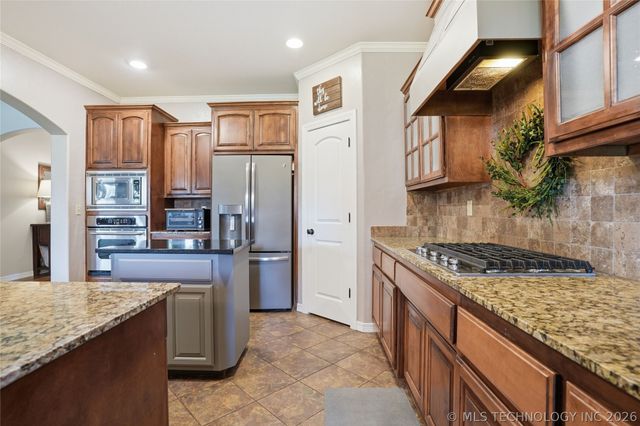 10305 E 94th Court North, Owasso, OK 74055
