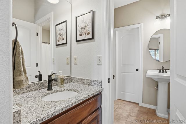 10305 E 94th Court North, Owasso, OK 74055