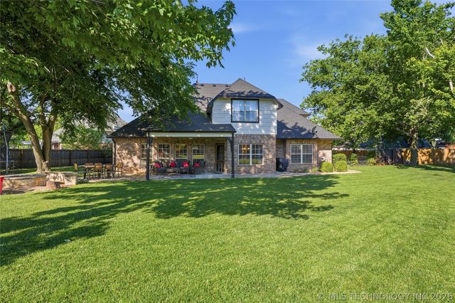 10305 E 94th Court North, Owasso, OK 74055