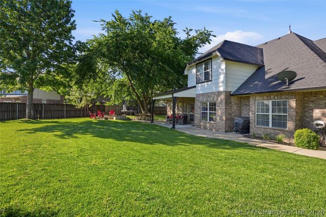 10305 E 94th Court North, Owasso, OK 74055