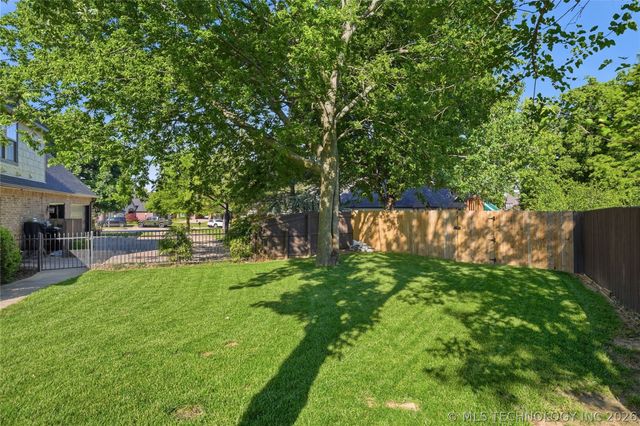 10305 E 94th Court North, Owasso, OK 74055