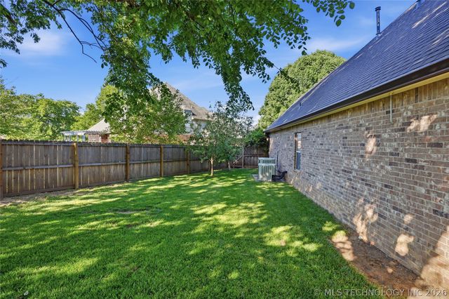 10305 E 94th Court North, Owasso, OK 74055