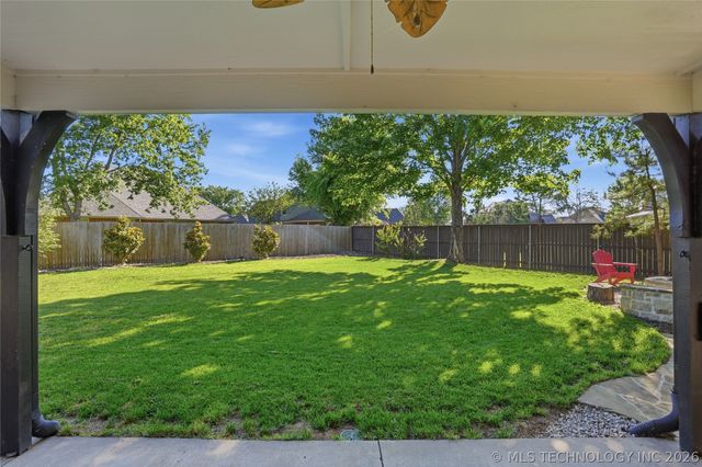 10305 E 94th Court North, Owasso, OK 74055
