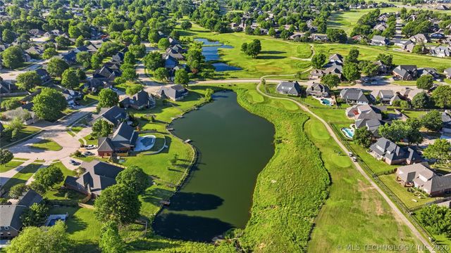 10305 E 94th Court North, Owasso, OK 74055