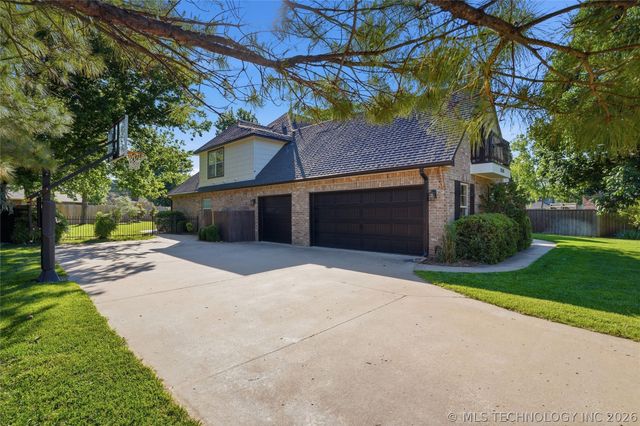 10305 E 94th Court North, Owasso, OK 74055