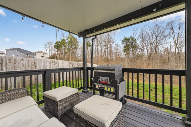 409 Hillside Dr, Clarksville, TN 37040