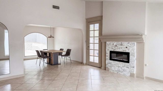 12111 Woodsrim, Live Oak, TX 78233