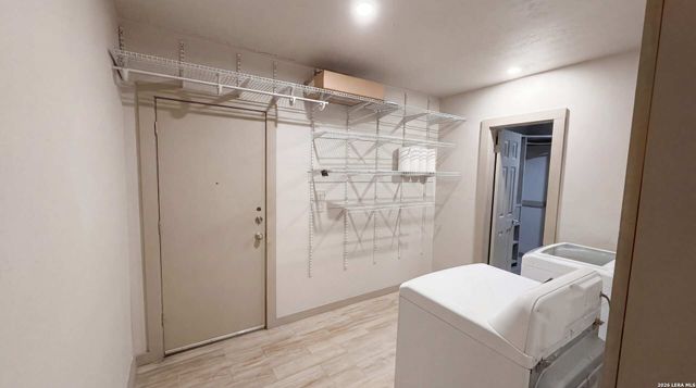 12111 Woodsrim, Live Oak, TX 78233