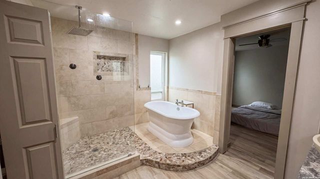 12111 Woodsrim, Live Oak, TX 78233