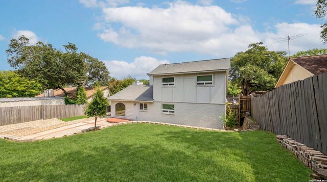 12111 Woodsrim, Live Oak, TX 78233