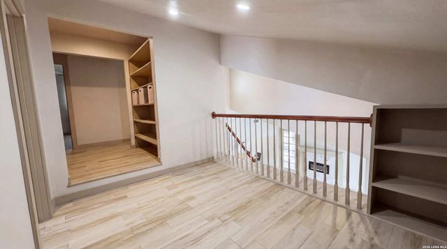 12111 Woodsrim, Live Oak, TX 78233