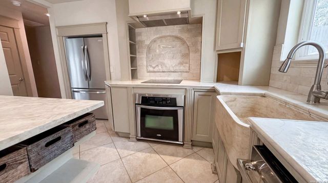 12111 Woodsrim, Live Oak, TX 78233