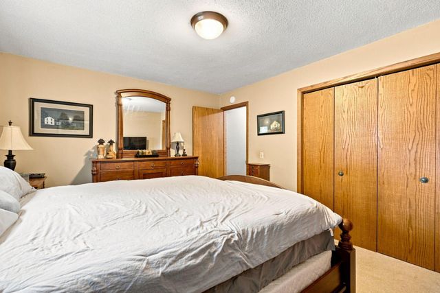 1014 Grant Circle S, Anoka, MN 55303