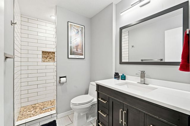 1014 Grant Circle S, Anoka, MN 55303